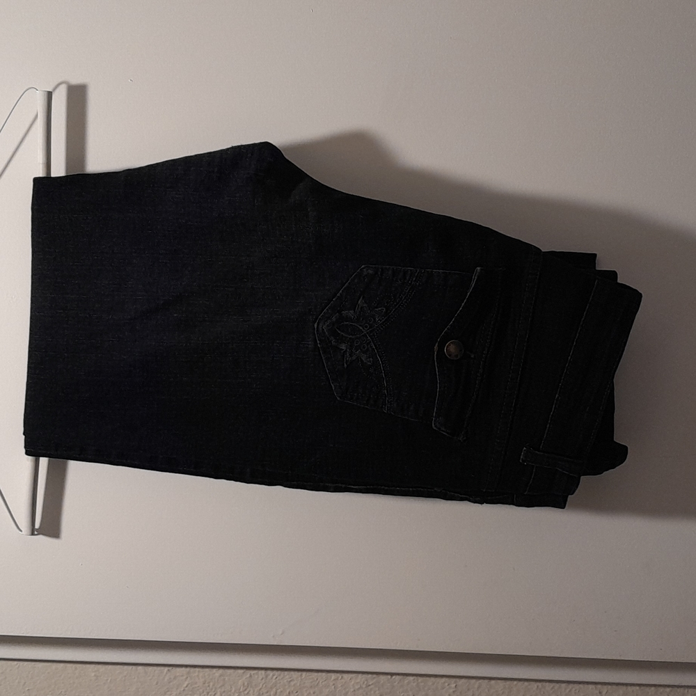Slightly used women's jeans size 15/16 straight leged